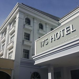 Hotel 175